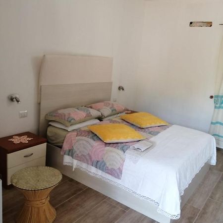 לינה וארוחת בוקר Padru Elia'S House מראה חיצוני תמונה
