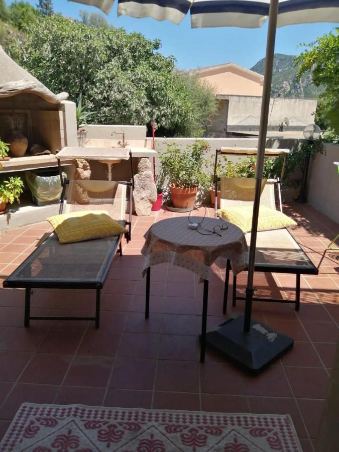 לינה וארוחת בוקר Padru Elia'S House מראה חיצוני תמונה